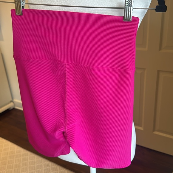 Beach Riot Sport - Vibrant Pink Women's Bike Shorts - Worn Once - Size: Medium - Picture 4 of 4